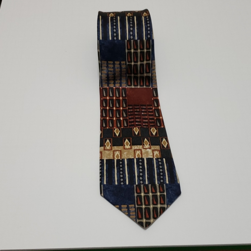 Countess Mara Tie - Picture 3 of 8